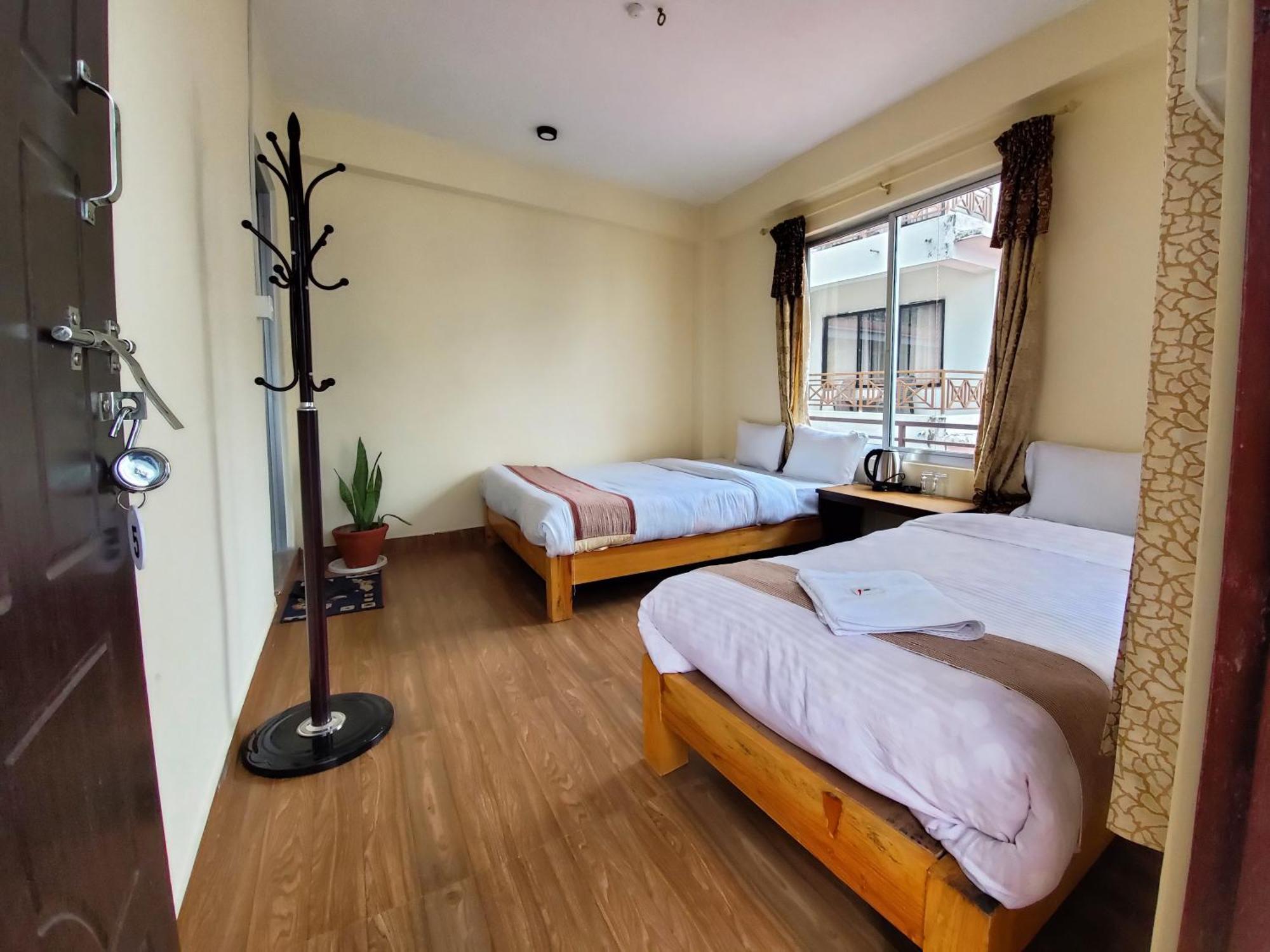 Santoshi Guest House, Pokhara Eksteriør billede