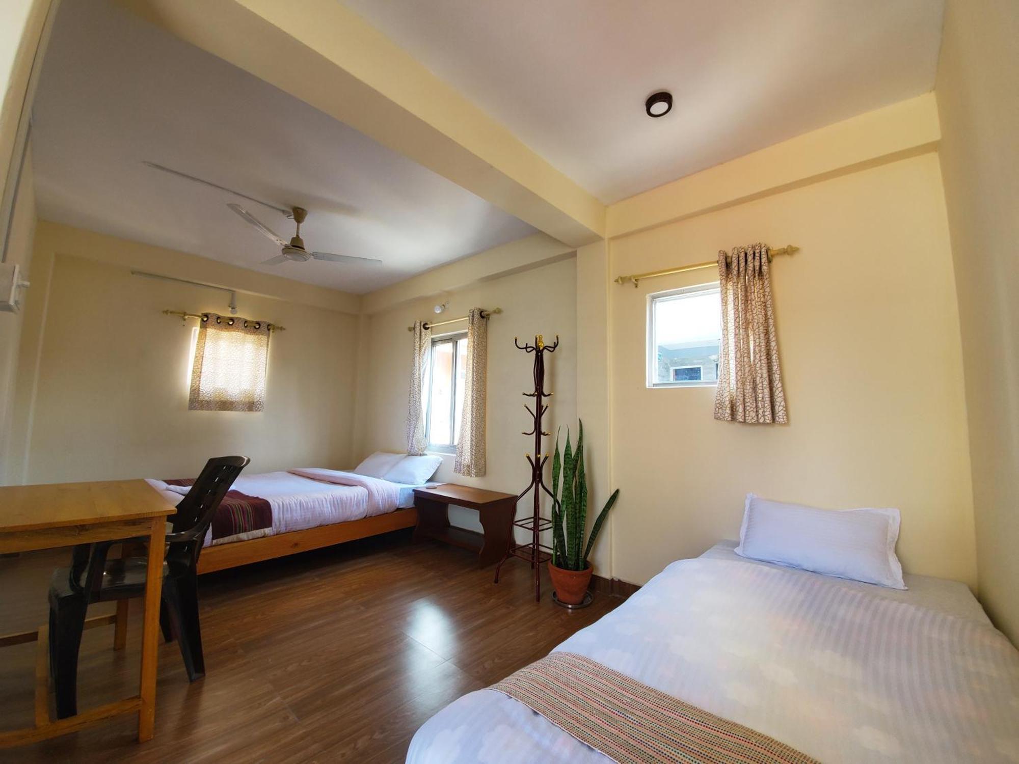 Santoshi Guest House, Pokhara Eksteriør billede