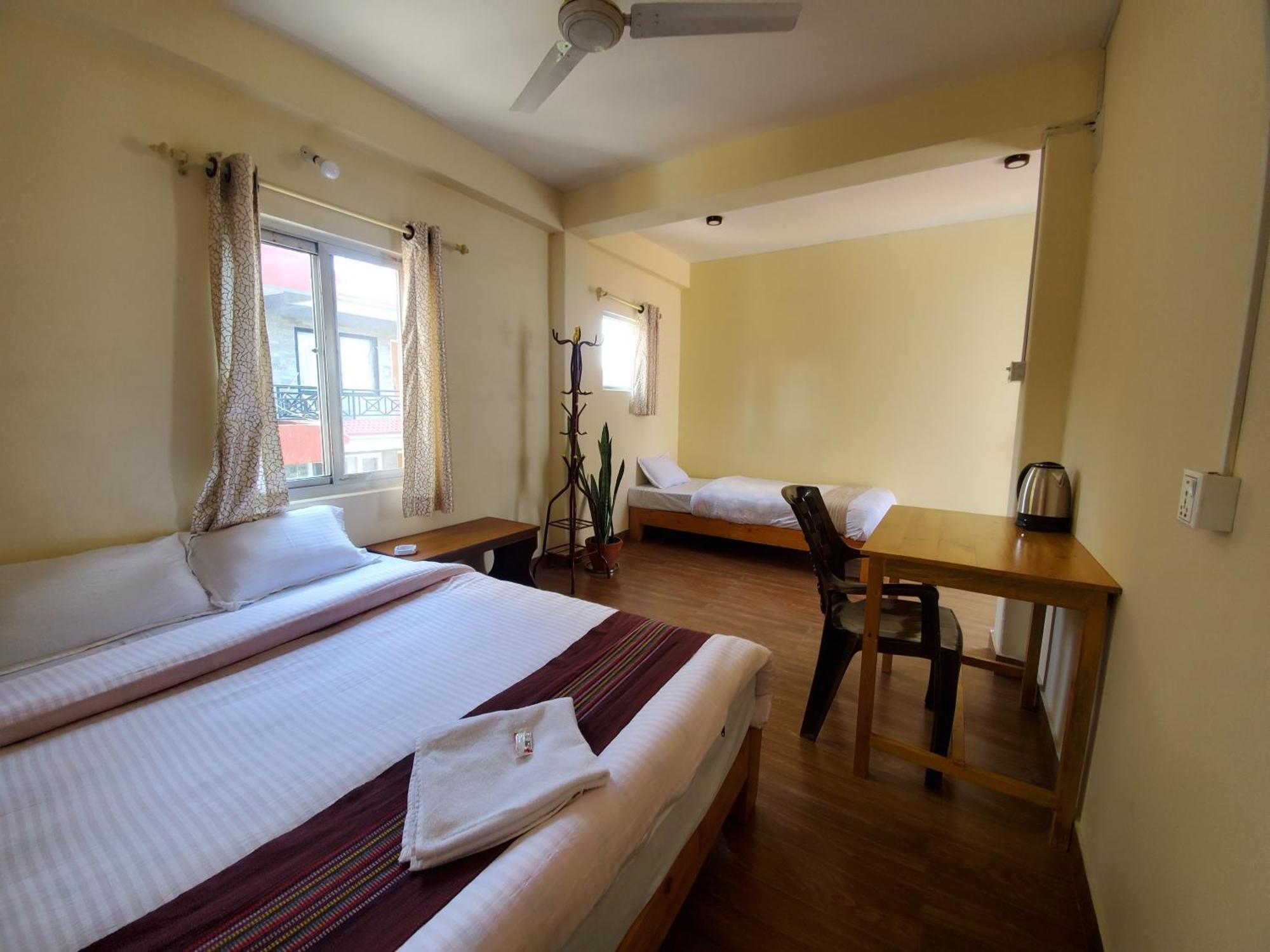 Santoshi Guest House, Pokhara Eksteriør billede