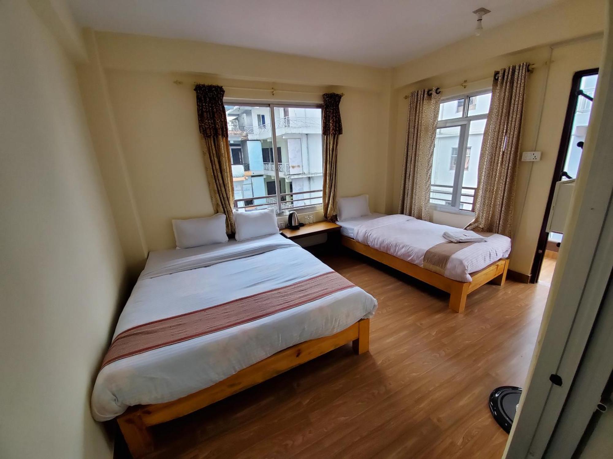Santoshi Guest House, Pokhara Eksteriør billede