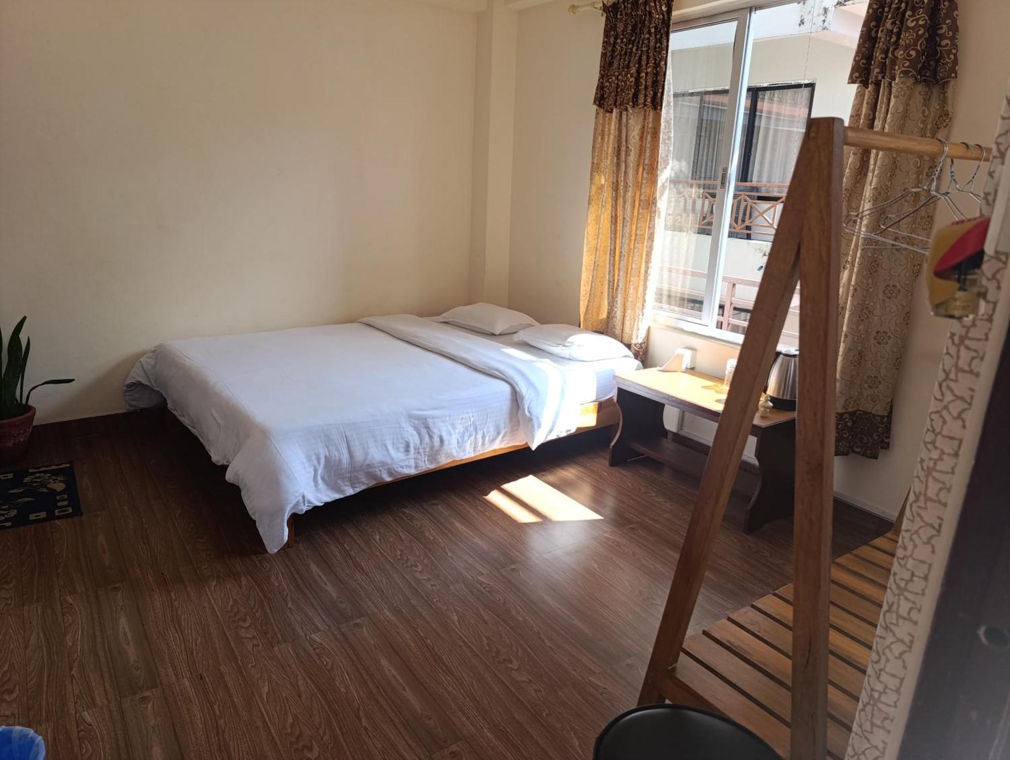 Santoshi Guest House, Pokhara Eksteriør billede